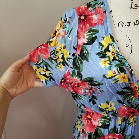 Floral Blue Dress, SIZE S, Open In the front. - Picture 5 of 16